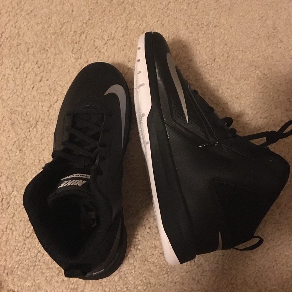 NWT brand new Nike Team Hustle D7 (GS)